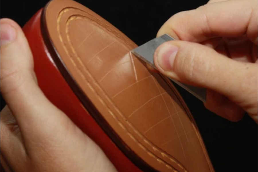 How to make shoes non-slip for restaurant - Score the Undersides