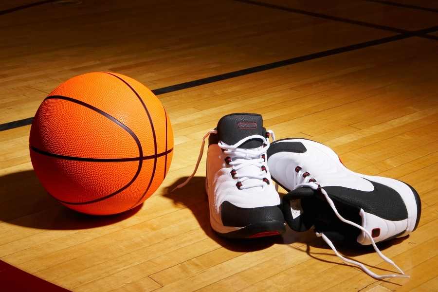 Best Basketball Shoes for Flat Feet Buying Guide _ Design