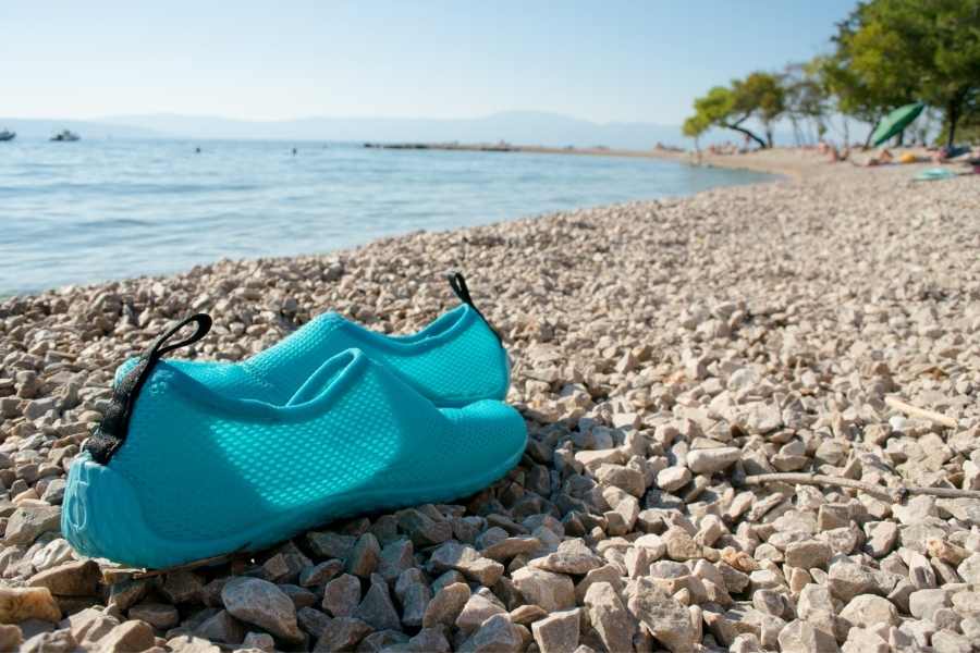 Best Kayaking Shoes Buying Guide _ Material