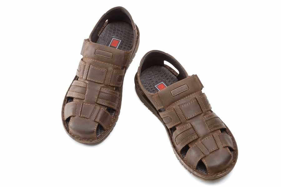 Best Sandals for Flat Feet Buying Guide _ Closed Toe Sandal