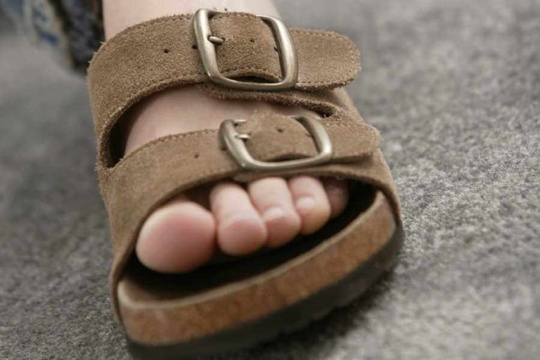 Best Shoes For Foot Drop Best Reviews Guide [2024]