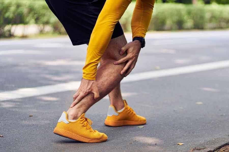 Best Shoes for Achilles Tendonitis Buying Guide _
